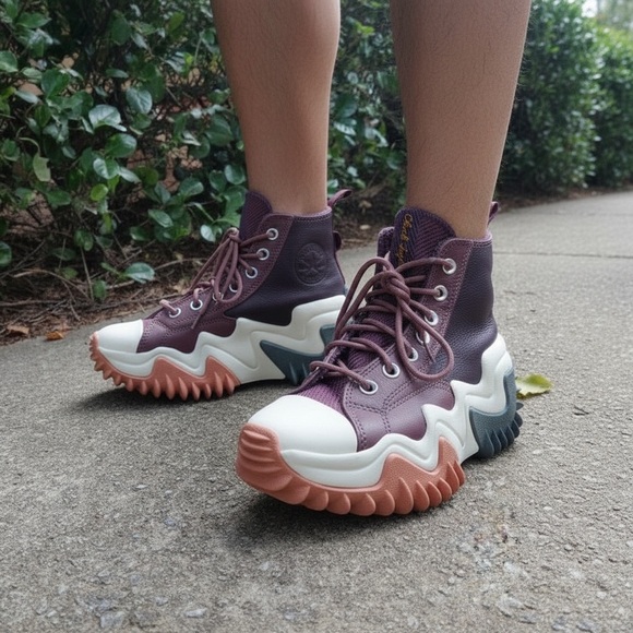 CONVERSE: Run Star Motion Sneakers in Black Cherry Dark Wine & Egret